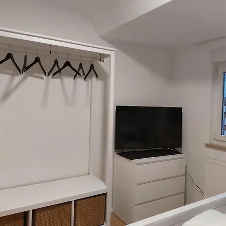 Rooftop Apartmens - Komfortable Neue Gemeinschaftsunterkunft Im Herzen Von - Raum 1 דירה